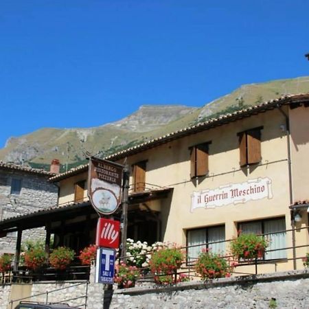 Guerrin Meschino Hotel Montemonaco Exterior photo
